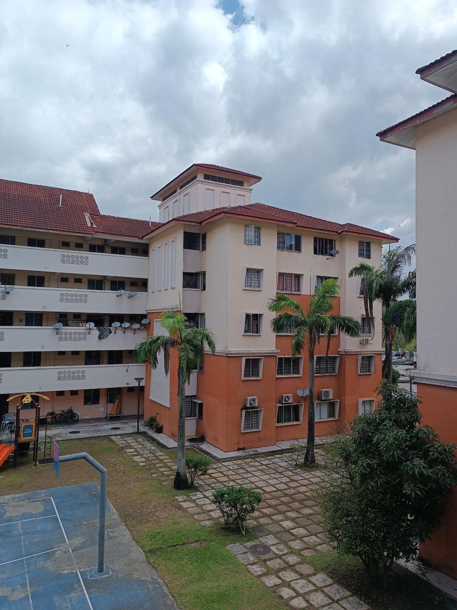 M.Fr Homestay Pangsapuri Putra Damai Putrajaya Eksteriør billede