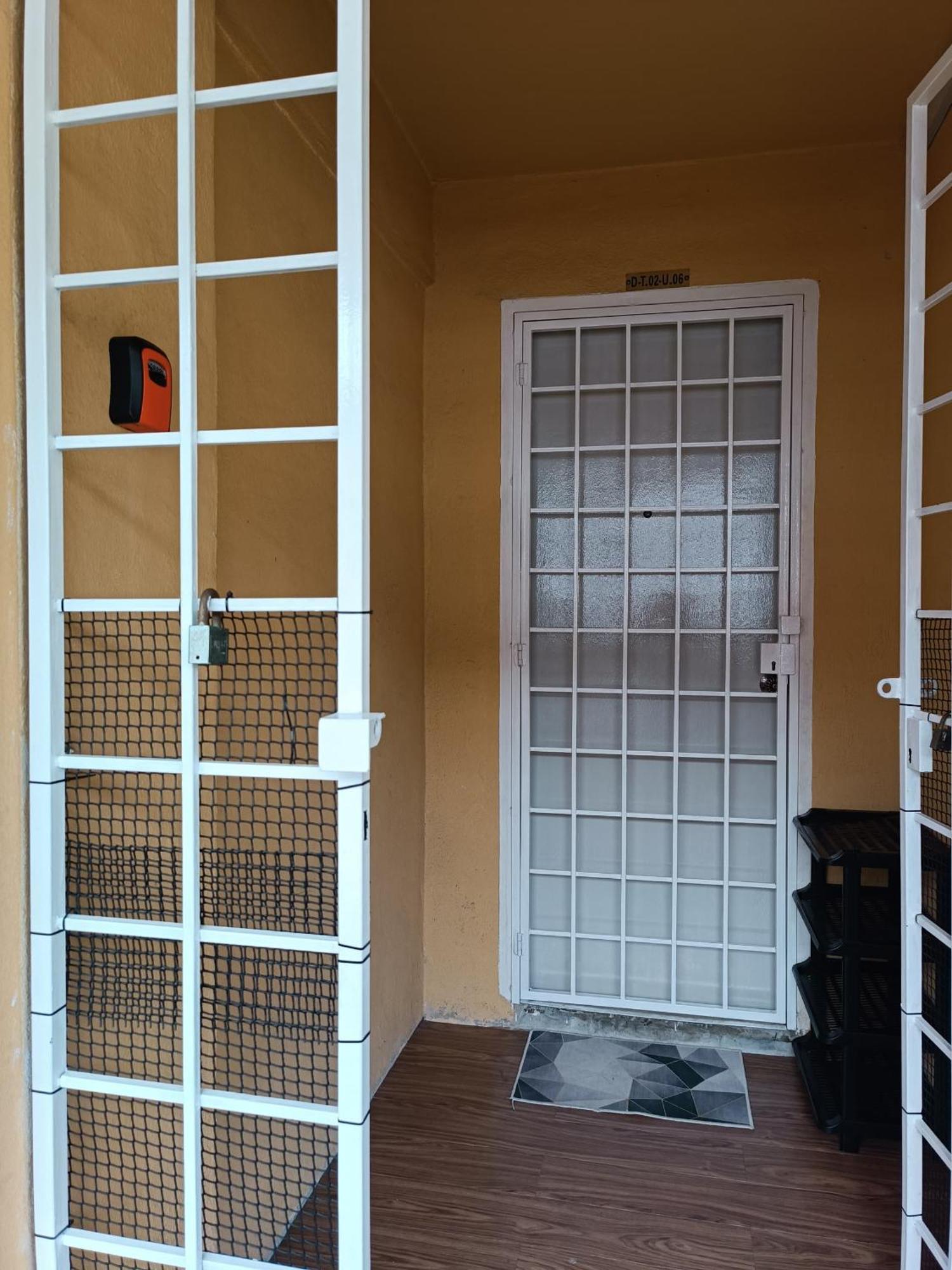 M.Fr Homestay Pangsapuri Putra Damai Putrajaya Eksteriør billede